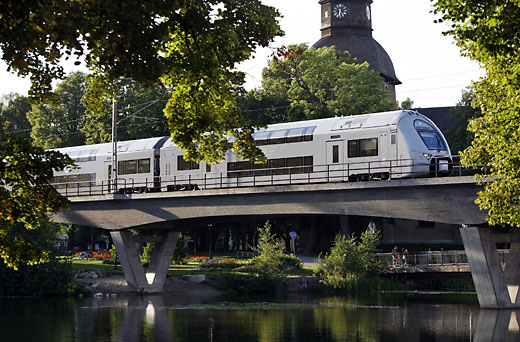 Lågprisflyg eller miljövänligt tåg? Lågprisflyg eller miljövänligt tåg?